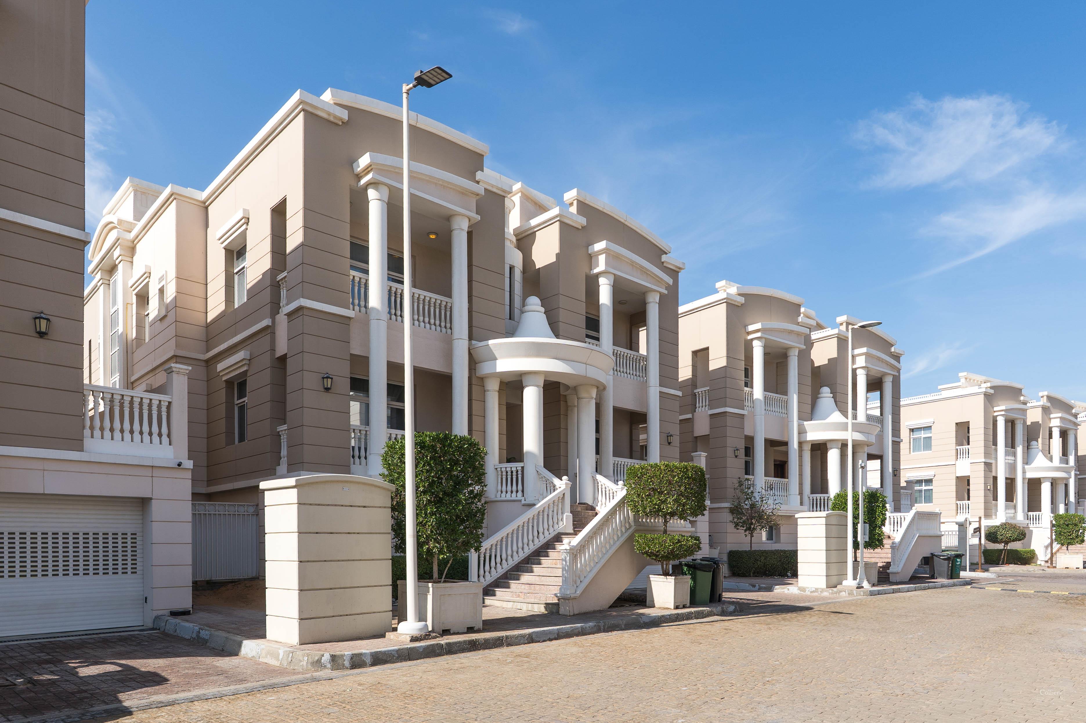 2 Bedroom Villa for Sale in Al Forsan Village Khalifa City - property for sale