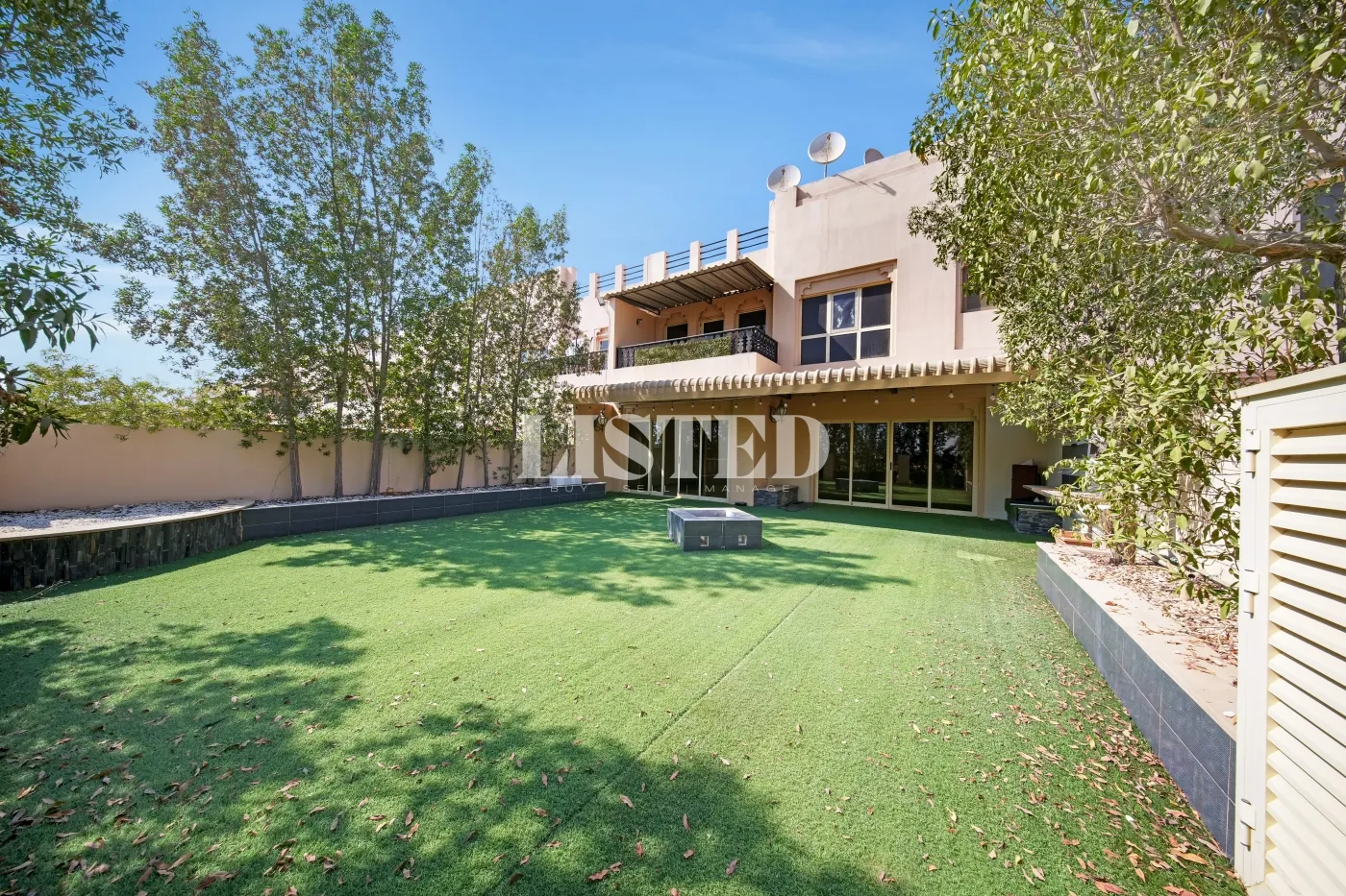 4 Bedroom Villa for Rent in Al Hamra Village - property for rent