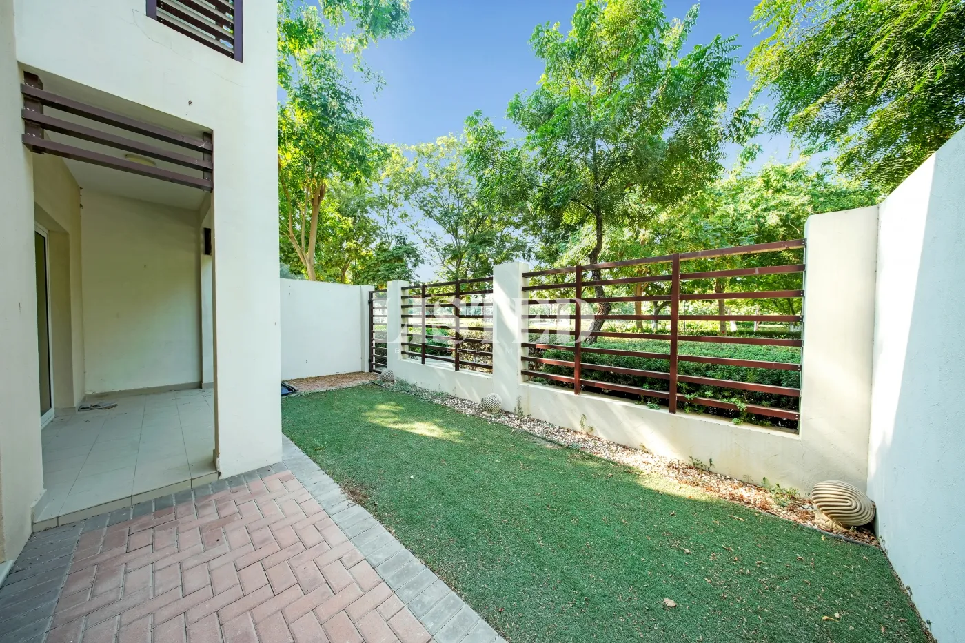 2 Bedroom Villa for Rent in Mina Al Arab